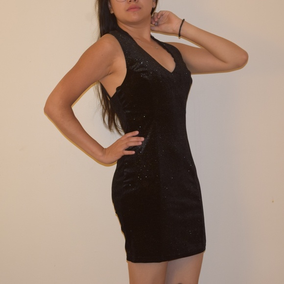 Star Shining Black Dress - Picture 2 of 4